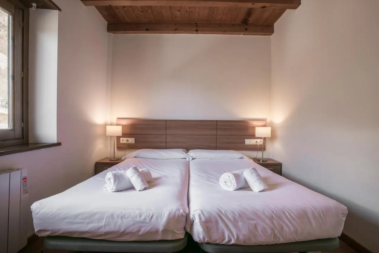 Apartamentos Snoe Mont Romies Unhola Саларду Апарт-отель