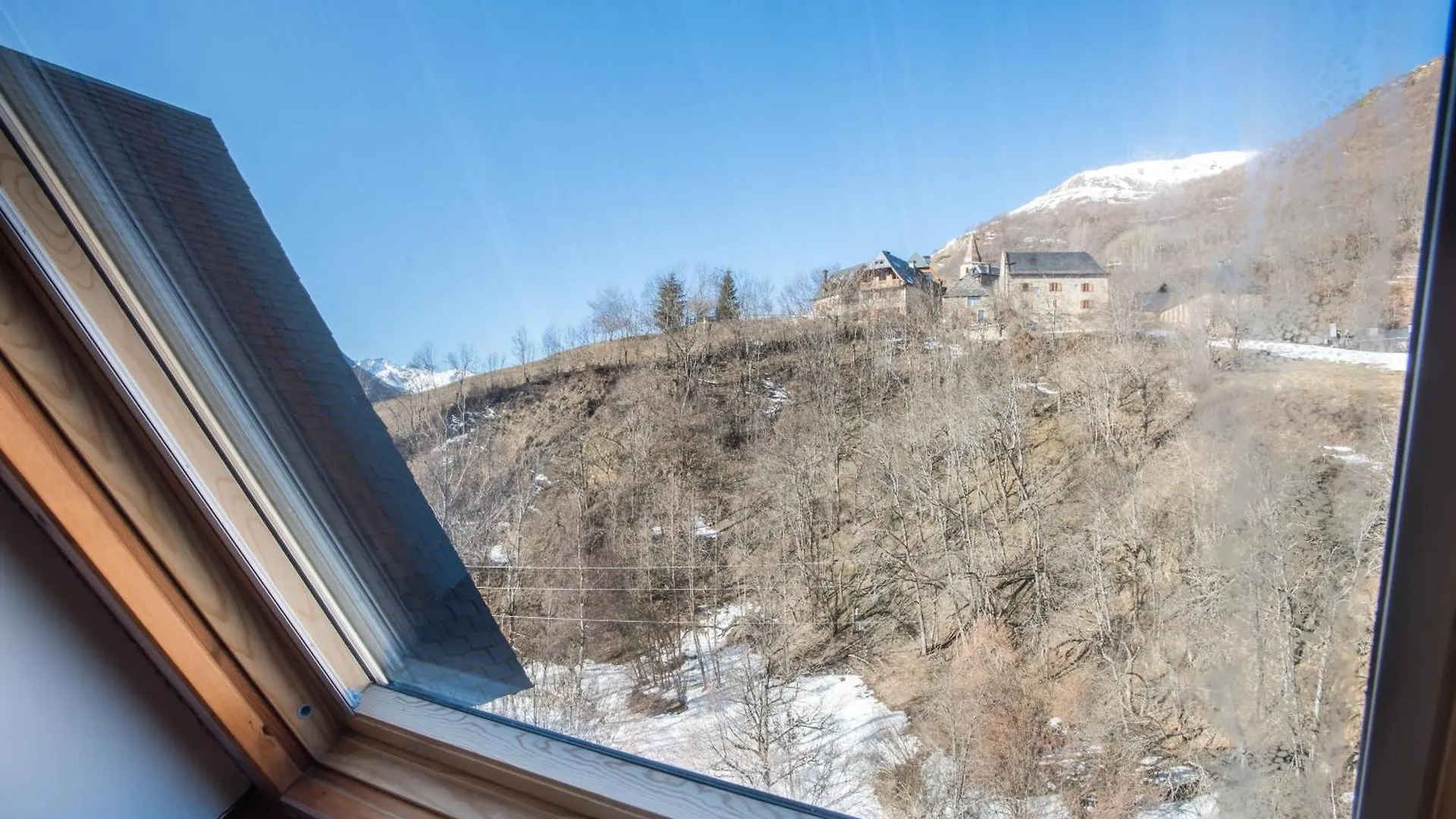 Apartamentos Snoe Mont Romies Unhola Саларду Испания