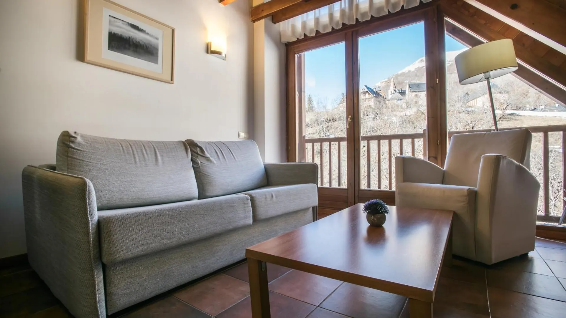 Apartamentos Snoe Mont Romies Unhola Саларду Апарт-отель